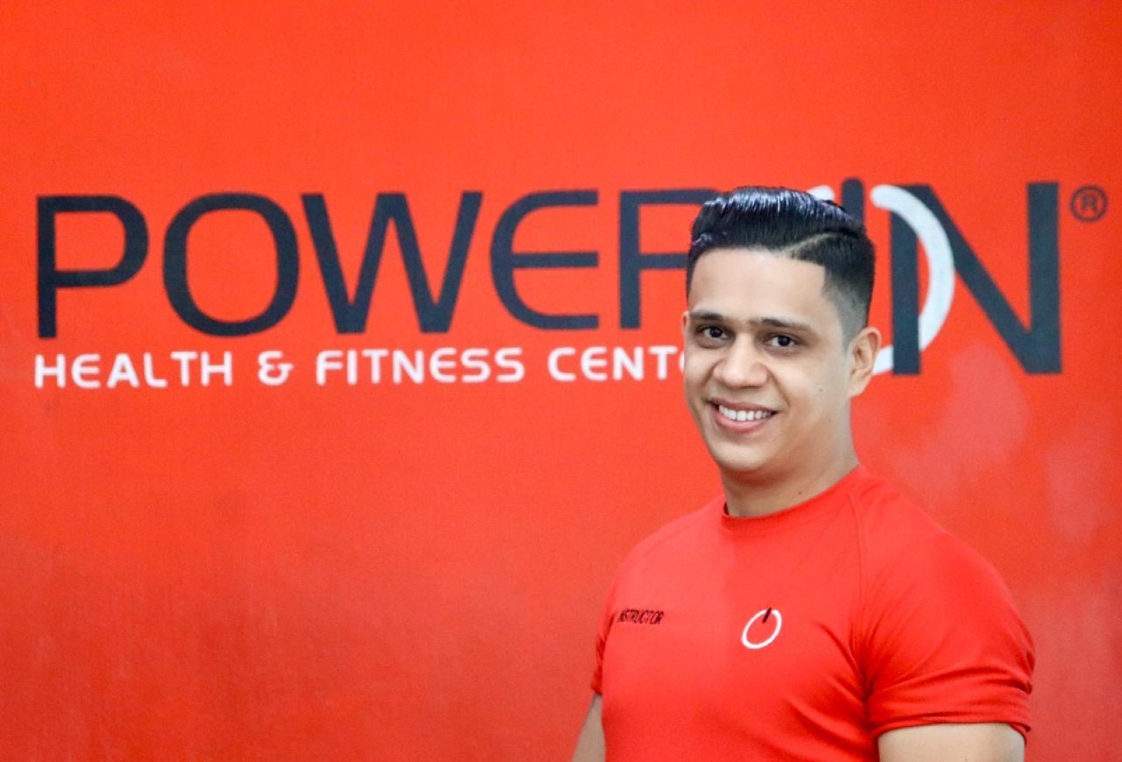 Francisco, entrenador de fuerza de PowerON